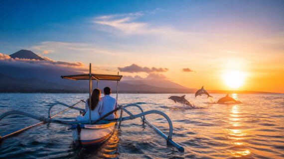 Romantic Sunrise Dolphin Tour in Lovina